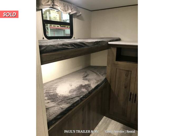 2021 Prime Time Avenger 29QBS Travel Trailer at Pauls Trailer and RV Center STOCK# 21A0040 Photo 9