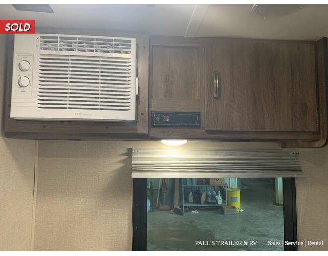 2021 Travel Lite Rayzr FB Truck Camper at Pauls Trailer and RV Center STOCK# 21TL6954 Photo 10
