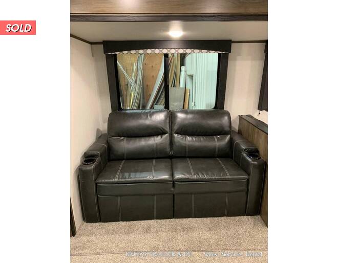 2021 Prime Time Avenger 29RSL Travel Trailer at Pauls Trailer and RV Center STOCK# 21A9604 Photo 13