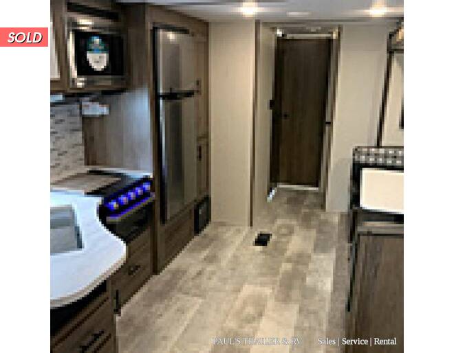 2021 Prime Time Avenger 32BHS Travel Trailer at Pauls Trailer and RV Center STOCK# 21A9726 Photo 12