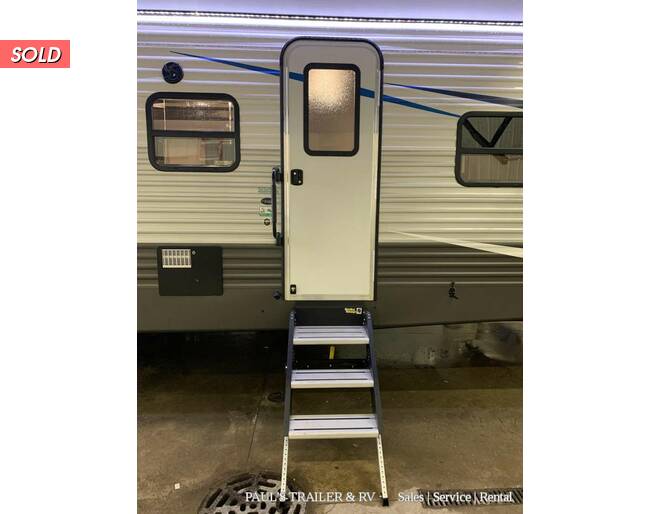 2021 Prime Time Avenger 27DBS Travel Trailer at Pauls Trailer and RV Center STOCK# 21A9804 Photo 9