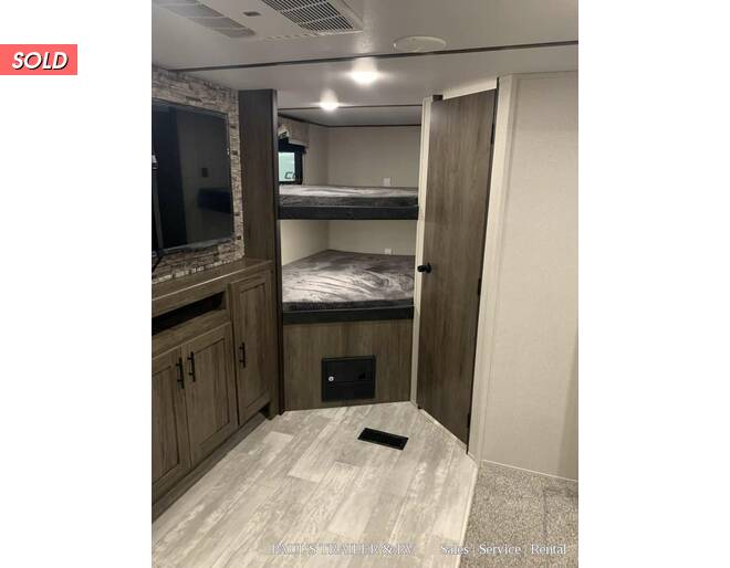 2021 Prime Time Avenger 27DBS Travel Trailer at Pauls Trailer and RV Center STOCK# 21A9804 Photo 25