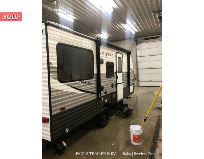2021 Prime Time Avenger LT 16RD Travel Trailer at Pauls Trailer and RV Center STOCK# 21A1909 Photo 11
