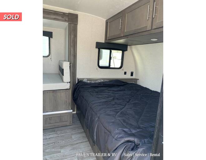 2021 Coachmen Clipper 17BHS Travel Trailer at Pauls Trailer and RV Center STOCK# 21CL8468 Photo 8