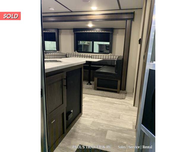 2021 Prime Time Avenger 27DBS Travel Trailer at Pauls Trailer and RV Center STOCK# 21A0948 Photo 10
