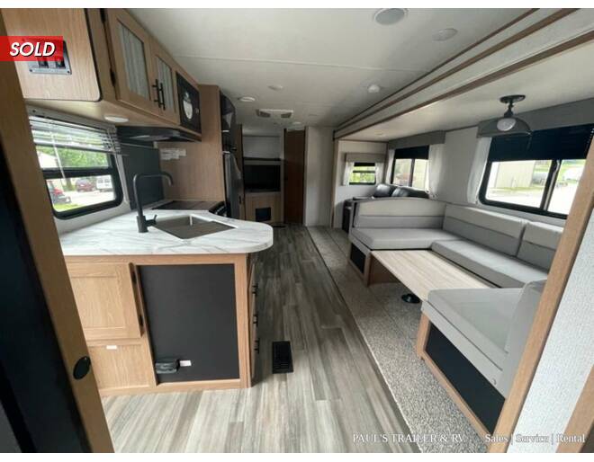 2022 Prime Time Avenger 27DBS Travel Trailer at Pauls Trailer and RV Center STOCK# 22a2115 Photo 9