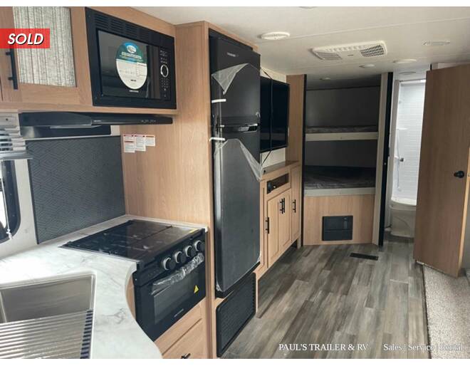 2022 Prime Time Avenger 27DBS Travel Trailer at Pauls Trailer and RV Center STOCK# 22a2115 Photo 17