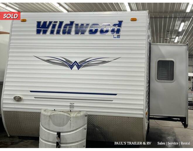 2009 Wildwood LE 29QBSS Travel Trailer at Pauls Trailer and RV Center STOCK# U09W3694 Photo 4