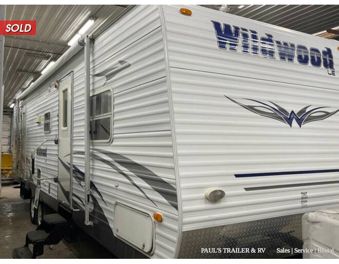 2009 Wildwood LE 29QBSS Travel Trailer at Pauls Trailer and RV Center STOCK# U09W3694 Photo 5