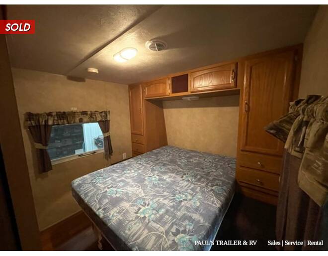 2009 Wildwood LE 29QBSS Travel Trailer at Pauls Trailer and RV Center STOCK# U09W3694 Photo 11