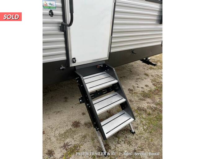 2022 Prime Time Avenger 27DBS Travel Trailer at Pauls Trailer and RV Center STOCK# 22A2838 Photo 3