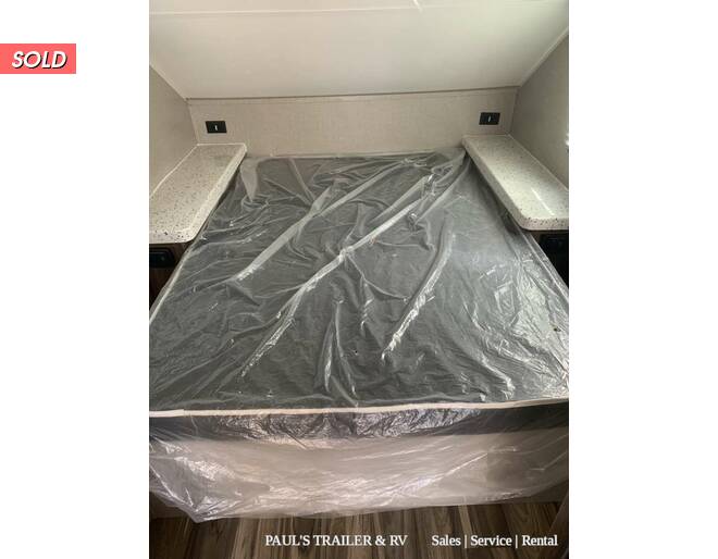 2018 Travel Lite Falcon 23RB Travel Trailer at Pauls Trailer and RV Center STOCK# U18TL2506 Photo 15