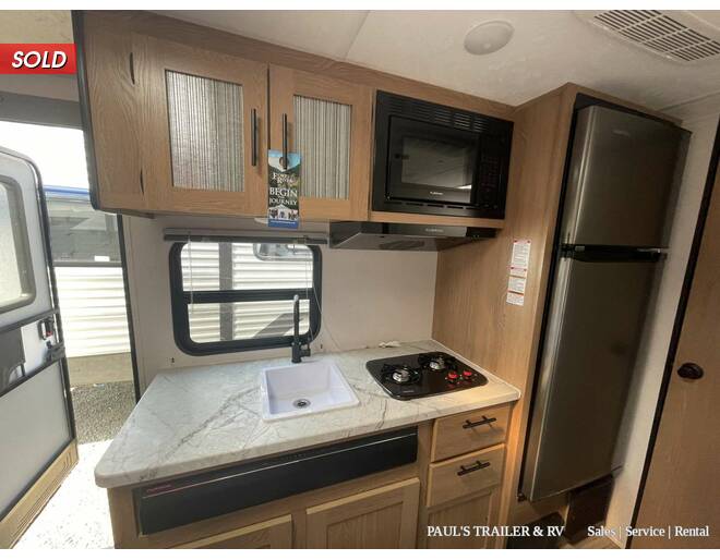 2022 Prime Time Avenger LT 16BH Travel Trailer at Pauls Trailer and RV Center STOCK# 22A3951 Photo 3