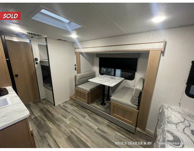 2022 Prime Time Avenger LT 17BHS Travel Trailer at Pauls Trailer and RV Center STOCK# 22A4067 Photo 2