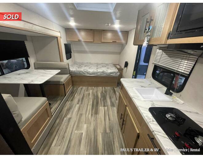 2022 Prime Time Avenger LT 17BHS Travel Trailer at Pauls Trailer and RV Center STOCK# 22A4067 Photo 4