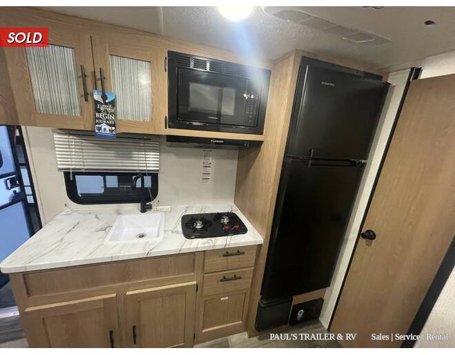 2022 Prime Time Avenger LT 17BHS Travel Trailer at Pauls Trailer and RV Center STOCK# 22A4067 Photo 6