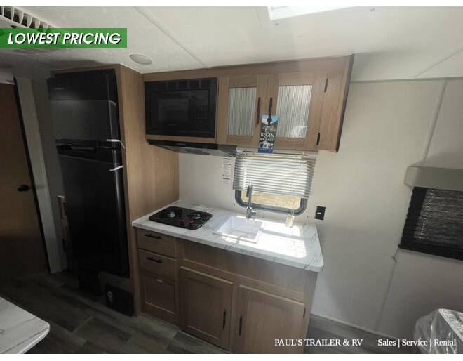 2022 Prime Time Avenger LT 22BH Travel Trailer at Pauls Trailer and RV Center STOCK# 22A4283 Photo 6