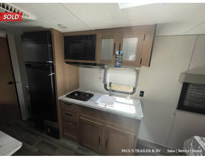 2022 Prime Time Avenger LT 22BH Travel Trailer at Pauls Trailer and RV Center STOCK# 22A4283 Photo 6