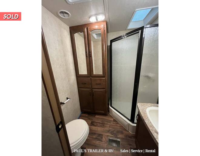 2014 Wildwood Lodge DLX 39FDEN Travel Trailer at Pauls Trailer and RV Center STOCK# u14w4096 Photo 15