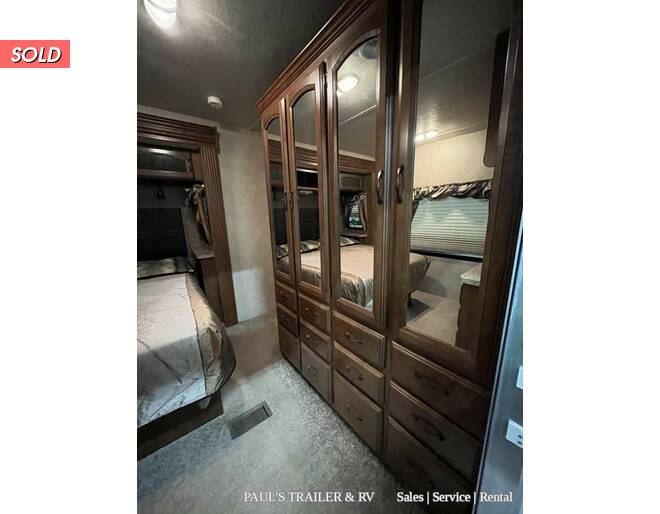2014 Wildwood Lodge DLX 39FDEN Travel Trailer at Pauls Trailer and RV Center STOCK# u14w4096 Photo 21