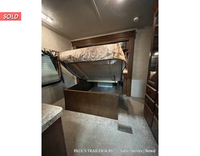 2014 Wildwood Lodge DLX 39FDEN Travel Trailer at Pauls Trailer and RV Center STOCK# u14w4096 Photo 24