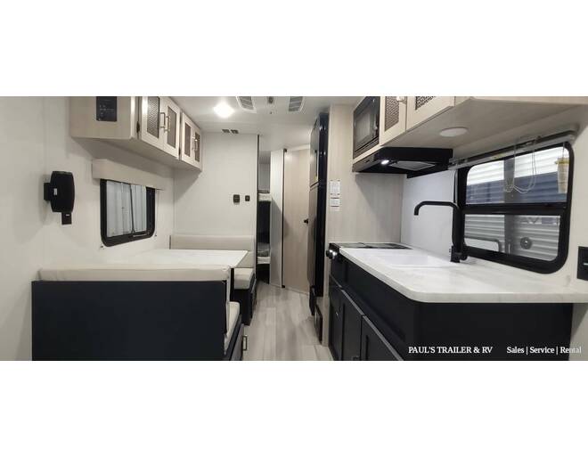 2024 Prime Time Avenger LT 25BH Travel Trailer at Pauls Trailer and RV Center STOCK# 24A4946 Photo 8