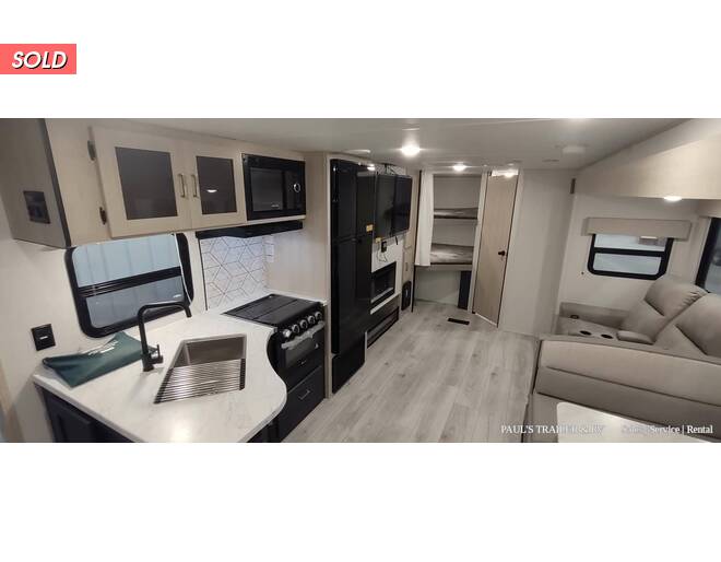 2024 Prime Time Avenger 27DBS Travel Trailer at Pauls Trailer and RV Center STOCK# 24A7479 Photo 10