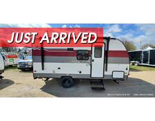 2024 Prime Time Avenger LT 16BH Travel Trailer at Pauls Trailer and RV Center STOCK# 24A5245
