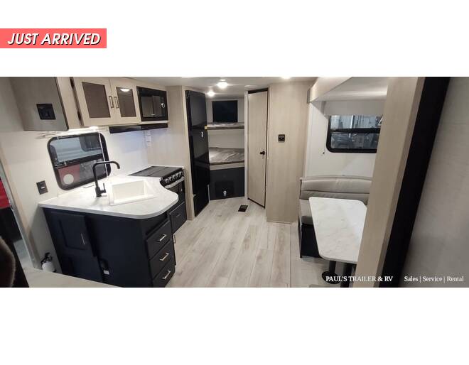2024 Prime Time Avenger LE 24BHSLE Travel Trailer at Pauls Trailer and RV Center STOCK# 24A8090 Photo 8